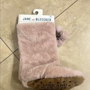 Jane and Bleecker Pink Plush Slipper Socks